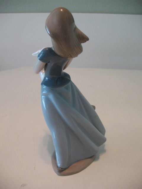 LLADRO Nao Daisa Girl Lady holding rabbit 10 1/2 tall RETIRED  