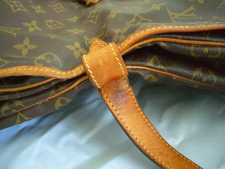   Owned Louis Vuitton Monogram Saumur 35 Messenger bag Cross body  