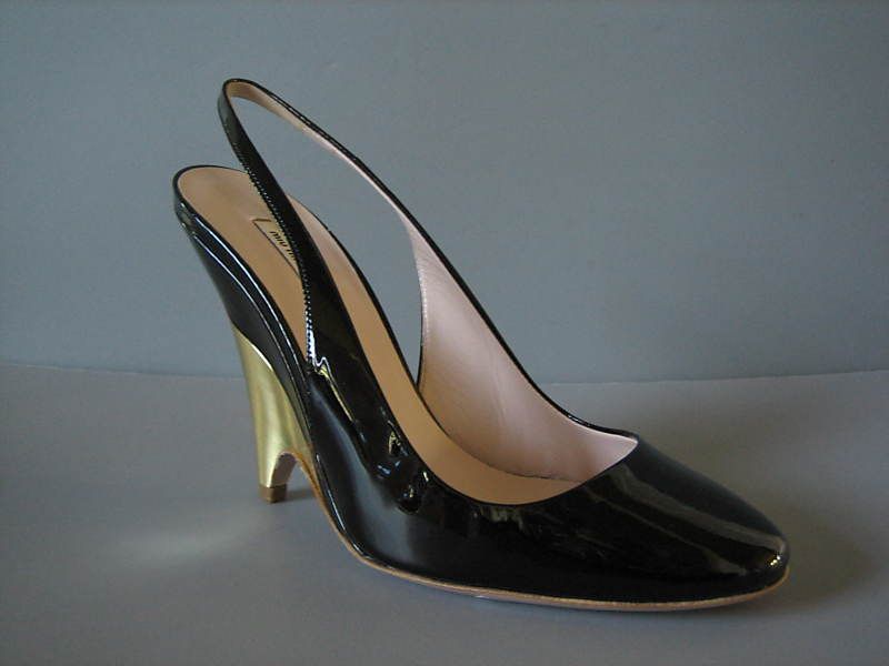MIU MIU Black Patent Patent Pumps Heels Shoes NEW 37  